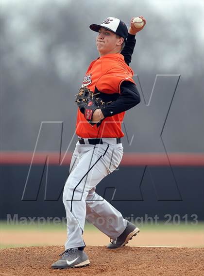 Thumbnail 3 in Kemp vs Ferris (Kemp Tournament) photogallery.