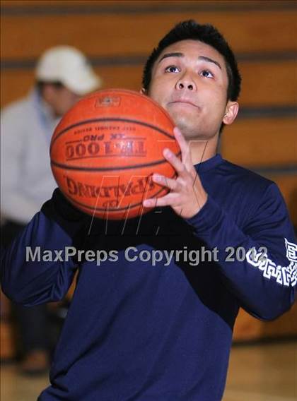 Thumbnail 2 in Desert Mirage vs. Desert Chapel (MaxPreps Holiday Classic) photogallery.