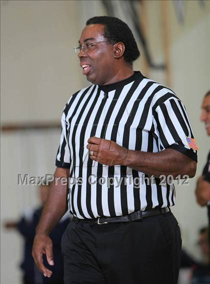 Thumbnail 1 in Desert Mirage vs. Desert Chapel (MaxPreps Holiday Classic) photogallery.