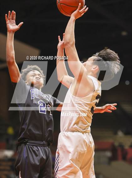 Thumbnail 3 in Bullard vs. Clovis East (CIF D1 Central Section Final) photogallery.