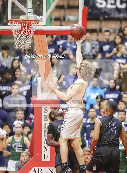 Thumbnail 3 in Bullard vs. Clovis East (CIF D1 Central Section Final) photogallery.