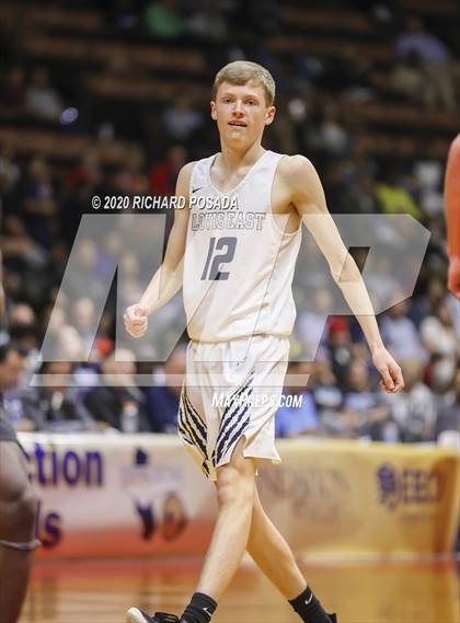 Thumbnail 3 in Bullard vs. Clovis East (CIF D1 Central Section Final) photogallery.