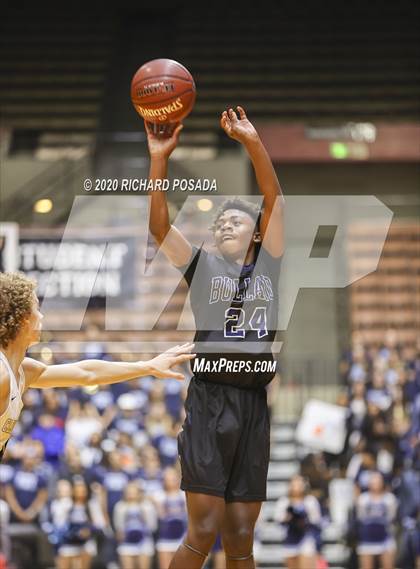 Thumbnail 1 in Bullard vs. Clovis East (CIF D1 Central Section Final) photogallery.