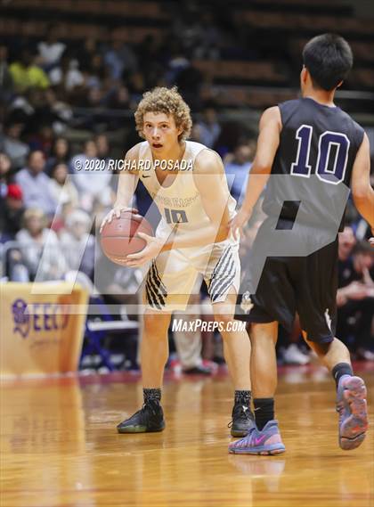 Thumbnail 1 in Bullard vs. Clovis East (CIF D1 Central Section Final) photogallery.