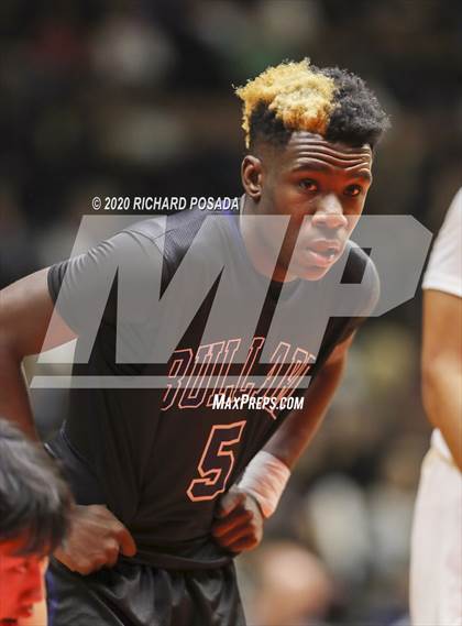 Thumbnail 3 in Bullard vs. Clovis East (CIF D1 Central Section Final) photogallery.