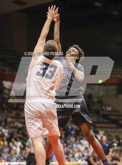 Thumbnail 1 in Bullard vs. Clovis East (CIF D1 Central Section Final) photogallery.