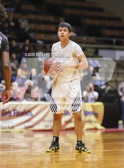 Thumbnail 2 in Bullard vs. Clovis East (CIF D1 Central Section Final) photogallery.