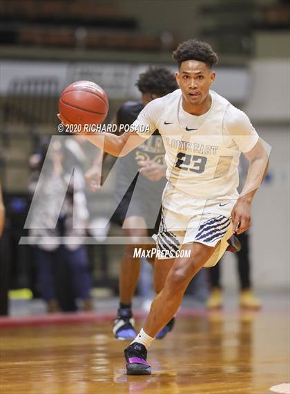Thumbnail 2 in Bullard vs. Clovis East (CIF D1 Central Section Final) photogallery.