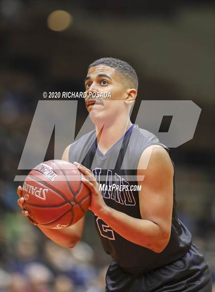 Thumbnail 1 in Bullard vs. Clovis East (CIF D1 Central Section Final) photogallery.