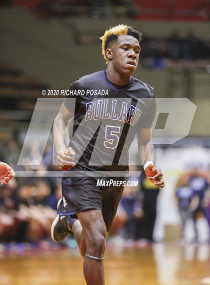 Thumbnail 2 in Bullard vs. Clovis East (CIF D1 Central Section Final) photogallery.