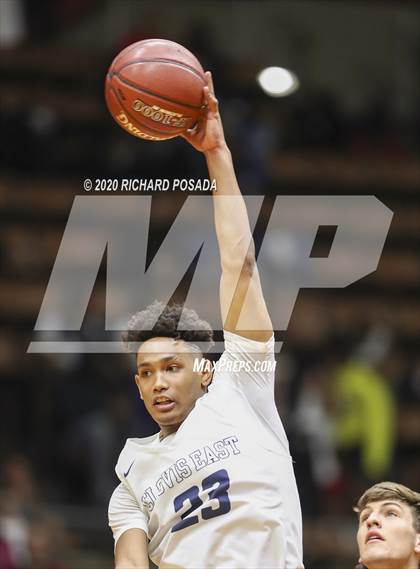 Thumbnail 2 in Bullard vs. Clovis East (CIF D1 Central Section Final) photogallery.