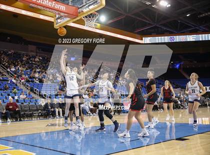Thumbnail 3 in Harvard-Westlake @ Notre Dame (SO) photogallery.