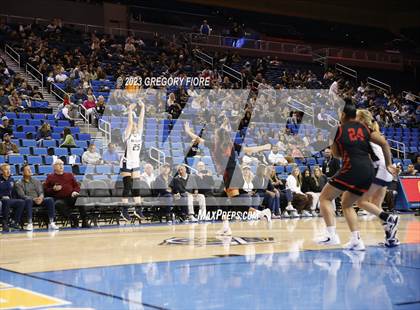 Thumbnail 3 in Harvard-Westlake @ Notre Dame (SO) photogallery.