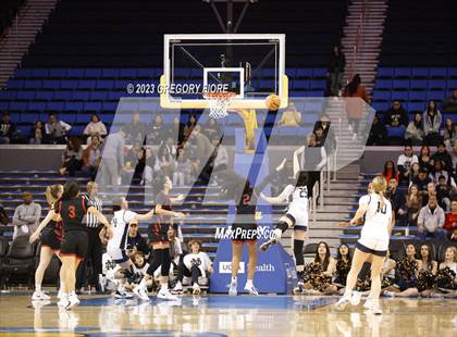 Thumbnail 3 in Harvard-Westlake @ Notre Dame (SO) photogallery.