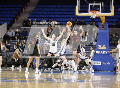 Thumbnail 2 in Harvard-Westlake @ Notre Dame (SO) photogallery.