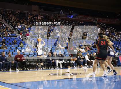 Thumbnail 2 in Harvard-Westlake @ Notre Dame (SO) photogallery.