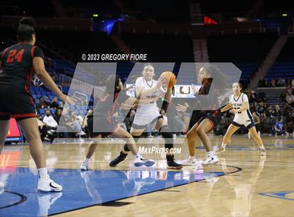 Thumbnail 1 in Harvard-Westlake @ Notre Dame (SO) photogallery.