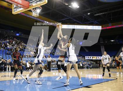 Thumbnail 3 in Harvard-Westlake @ Notre Dame (SO) photogallery.
