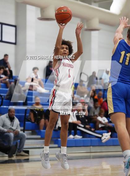 Thumbnail 1 in Hamshire-Fannett vs. Madisonville (Mike Dacus Classic) photogallery.