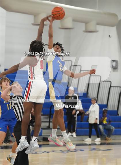 Thumbnail 3 in Hamshire-Fannett vs. Madisonville (Mike Dacus Classic) photogallery.