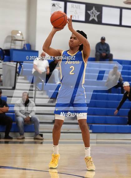 Thumbnail 3 in Hamshire-Fannett vs. Madisonville (Mike Dacus Classic) photogallery.