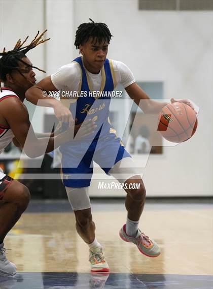Thumbnail 1 in Hamshire-Fannett vs. Madisonville (Mike Dacus Classic) photogallery.