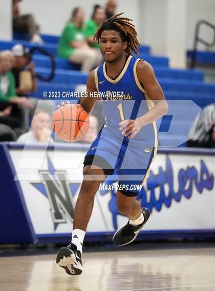 Thumbnail 1 in Hamshire-Fannett vs. Madisonville (Mike Dacus Classic) photogallery.