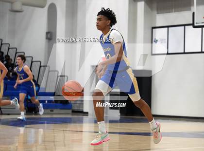 Thumbnail 3 in Hamshire-Fannett vs. Madisonville (Mike Dacus Classic) photogallery.