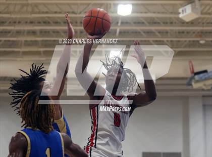 Thumbnail 2 in Hamshire-Fannett vs. Madisonville (Mike Dacus Classic) photogallery.