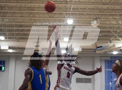 Thumbnail 2 in Hamshire-Fannett vs. Madisonville (Mike Dacus Classic) photogallery.