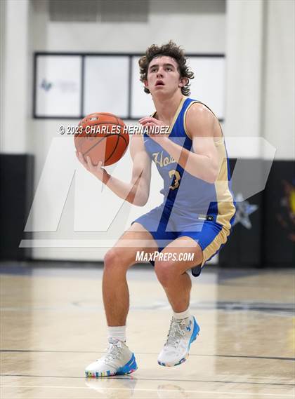 Thumbnail 1 in Hamshire-Fannett vs. Madisonville (Mike Dacus Classic) photogallery.