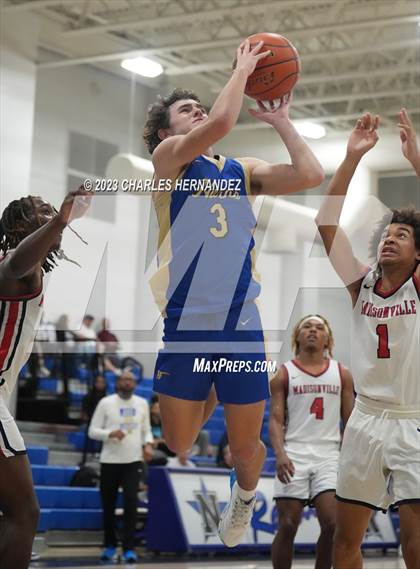 Thumbnail 2 in Hamshire-Fannett vs. Madisonville (Mike Dacus Classic) photogallery.