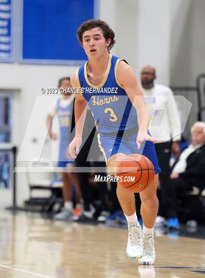Thumbnail 2 in Hamshire-Fannett vs. Madisonville (Mike Dacus Classic) photogallery.