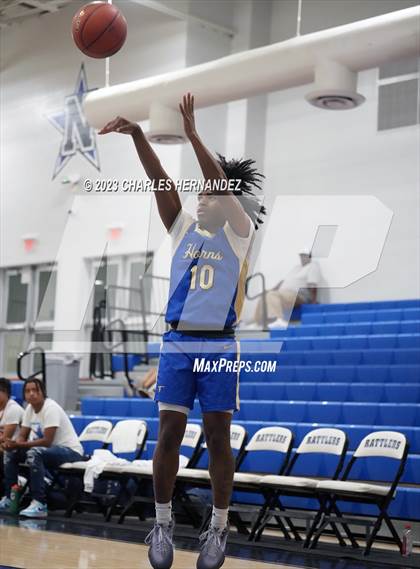 Thumbnail 1 in Hamshire-Fannett vs. Madisonville (Mike Dacus Classic) photogallery.