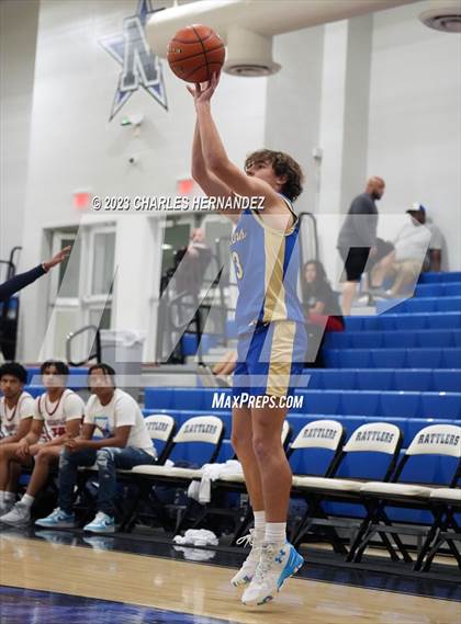 Thumbnail 1 in Hamshire-Fannett vs. Madisonville (Mike Dacus Classic) photogallery.
