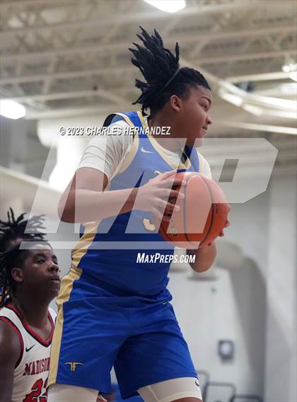 Thumbnail 3 in Hamshire-Fannett vs. Madisonville (Mike Dacus Classic) photogallery.