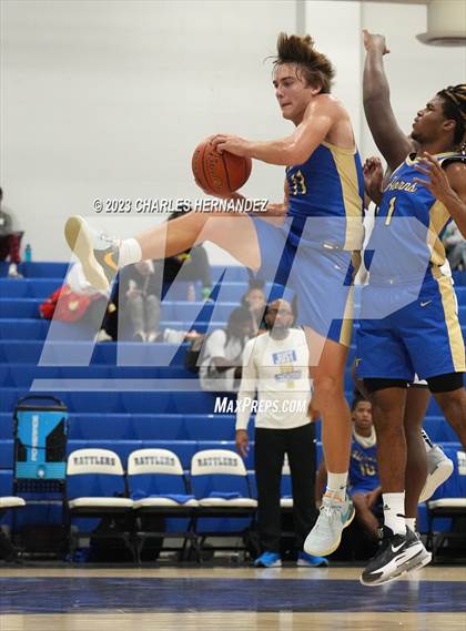 Thumbnail 1 in Hamshire-Fannett vs. Madisonville (Mike Dacus Classic) photogallery.