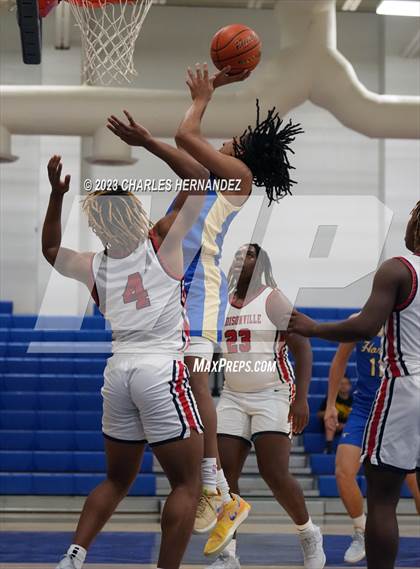 Thumbnail 3 in Hamshire-Fannett vs. Madisonville (Mike Dacus Classic) photogallery.