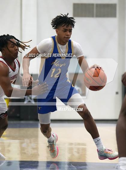 Thumbnail 2 in Hamshire-Fannett vs. Madisonville (Mike Dacus Classic) photogallery.