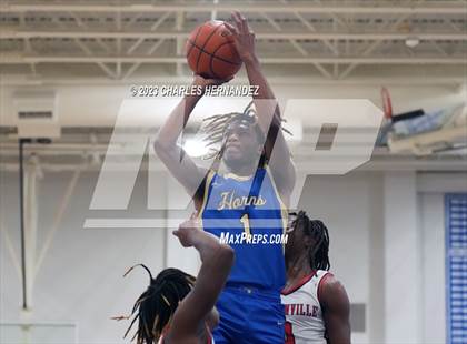 Thumbnail 3 in Hamshire-Fannett vs. Madisonville (Mike Dacus Classic) photogallery.