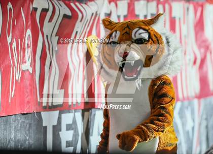 Thumbnail 1 in Katy vs. North Shore (UIL 6A D1 Quarterfinal) photogallery.