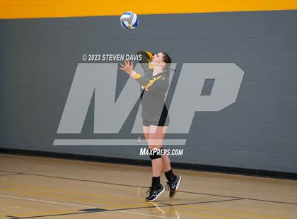 Thumbnail 1 in Arizona Lutheran Academy vs. Pusch Ridge Christian Academy photogallery.