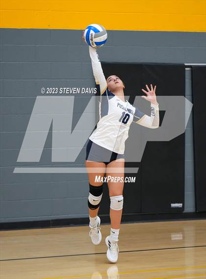 Thumbnail 3 in Arizona Lutheran Academy vs. Pusch Ridge Christian Academy photogallery.