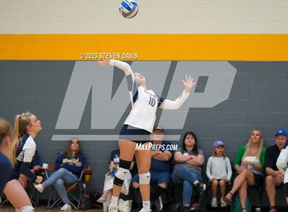 Thumbnail 1 in Arizona Lutheran Academy vs. Pusch Ridge Christian Academy photogallery.