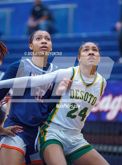 Thumbnail 3 in DeSoto vs McKinney North (Allen Hoopfest Tournament) photogallery.