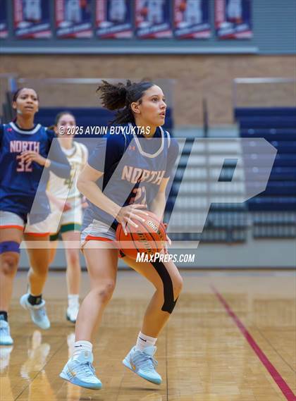 Thumbnail 2 in DeSoto vs McKinney North (Allen Hoopfest Tournament) photogallery.