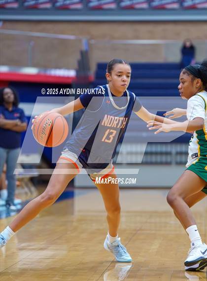 Thumbnail 3 in DeSoto vs McKinney North (Allen Hoopfest Tournament) photogallery.