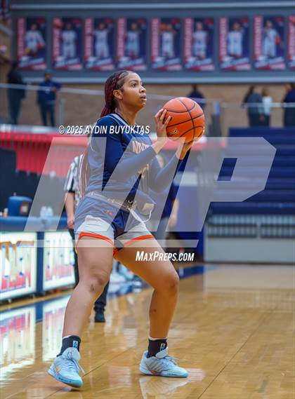 Thumbnail 1 in DeSoto vs McKinney North (Allen Hoopfest Tournament) photogallery.