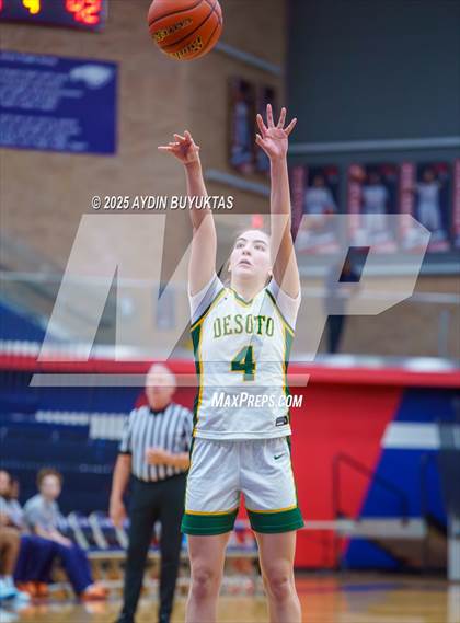 Thumbnail 2 in DeSoto vs McKinney North (Allen Hoopfest Tournament) photogallery.