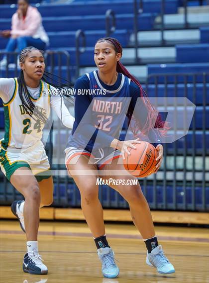 Thumbnail 2 in DeSoto vs McKinney North (Allen Hoopfest Tournament) photogallery.